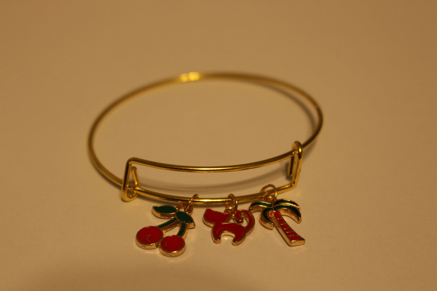 Red cat charm Bracelets gold
